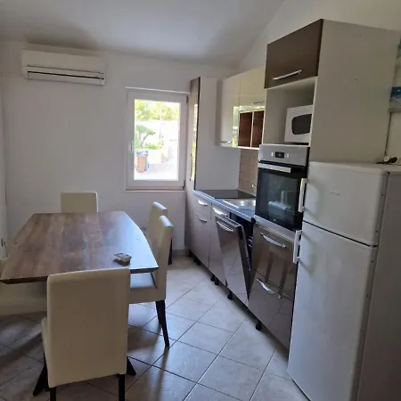 Lidija Rab Apartman 3
